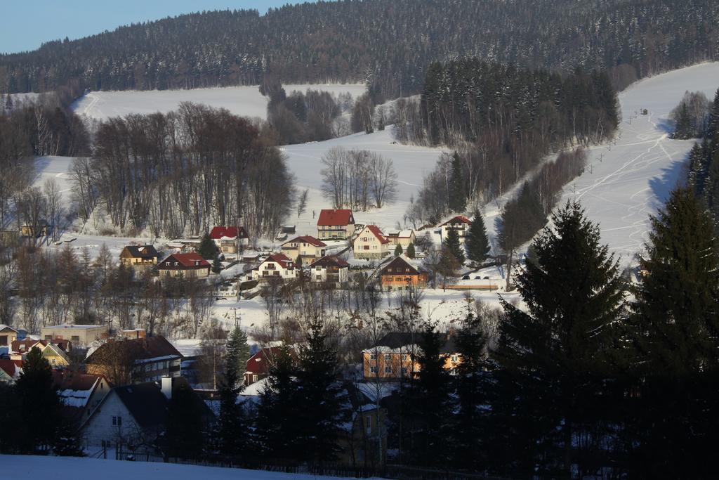 Ubytování v soukromí - U Hlinků Horní Maršov Esterno foto